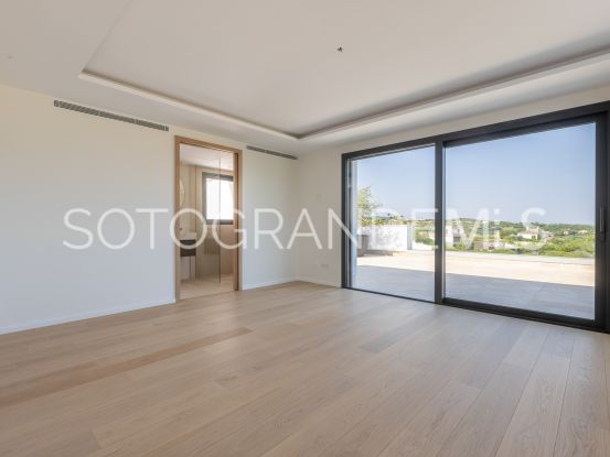 Villa for sale in Zona G with 6 bedrooms | Ondomus