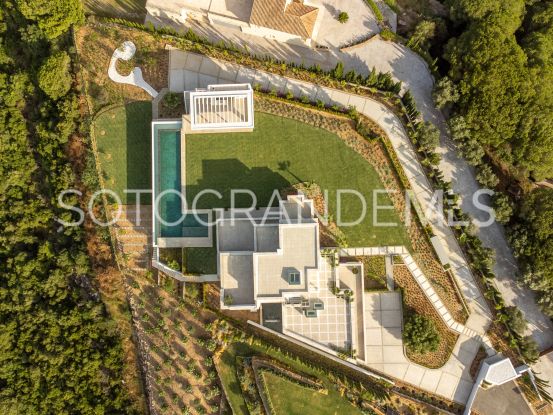 Villa for sale in Zona G with 6 bedrooms | Ondomus