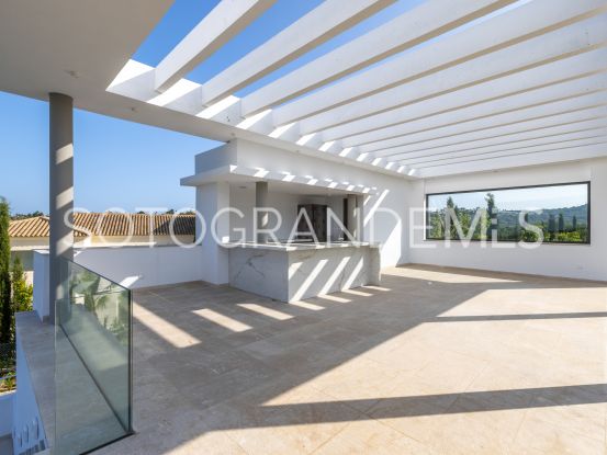 Villa for sale in Zona G with 6 bedrooms | Ondomus