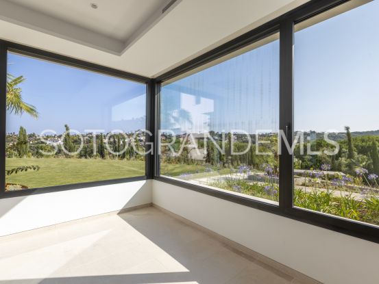 Villa for sale in Zona G with 6 bedrooms | Ondomus