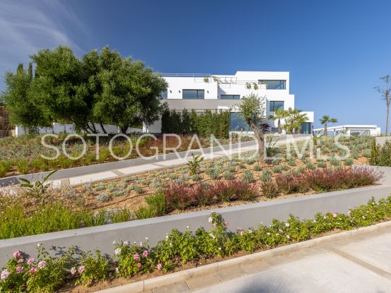 Villa for sale in Zona G with 6 bedrooms | Ondomus