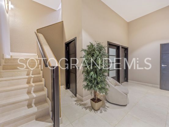 4 bedrooms Hacienda de Valderrama ground floor duplex for sale | Ondomus