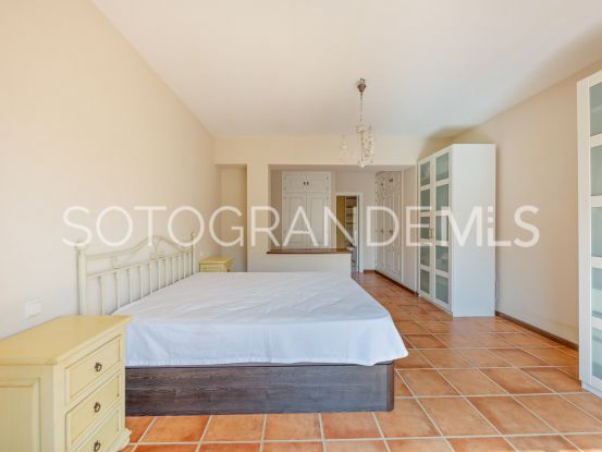 Pareado en venta en El Casar Fronda con 4 dormitorios | Ondomus