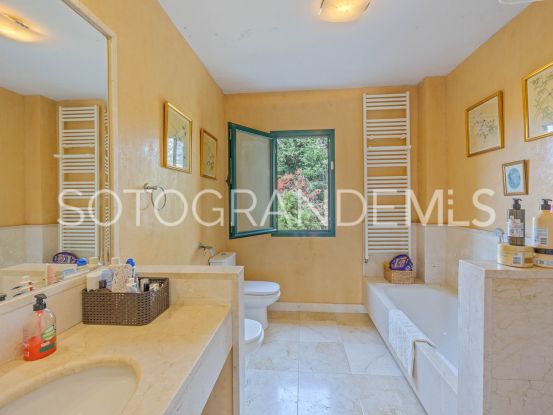 Pareado en venta en El Casar Fronda con 4 dormitorios | Ondomus
