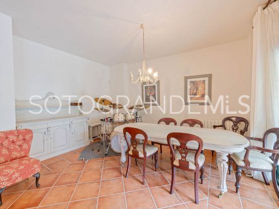 Pareado en venta en El Casar Fronda con 4 dormitorios | Ondomus