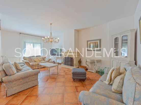 Pareado en venta en El Casar Fronda con 4 dormitorios | Ondomus