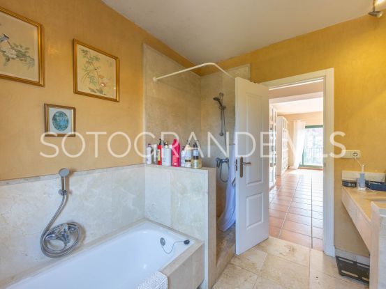 Pareado en venta en El Casar Fronda con 4 dormitorios | Ondomus