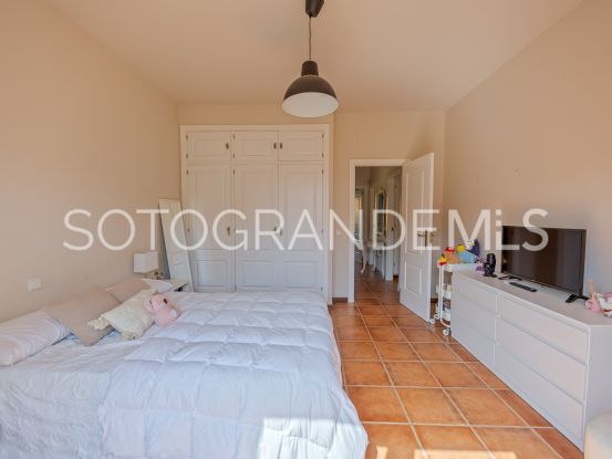 Pareado en venta en El Casar Fronda con 4 dormitorios | Ondomus