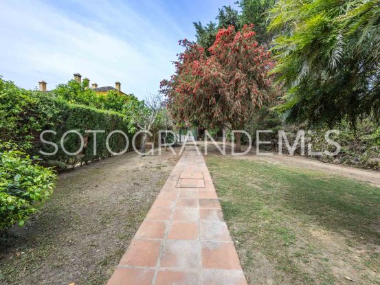 Pareado en venta en El Casar Fronda con 4 dormitorios | Ondomus