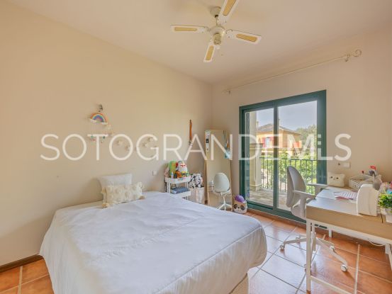 Pareado en venta en El Casar Fronda con 4 dormitorios | Ondomus