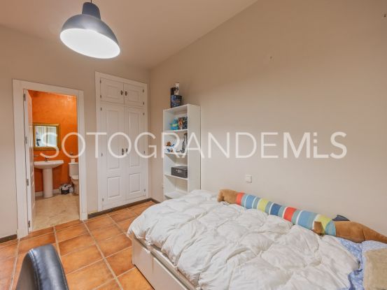 Pareado en venta en El Casar Fronda con 4 dormitorios | Ondomus
