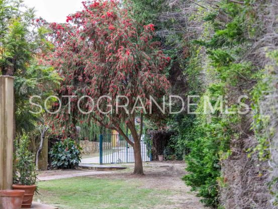 Pareado en venta en El Casar Fronda con 4 dormitorios | Ondomus