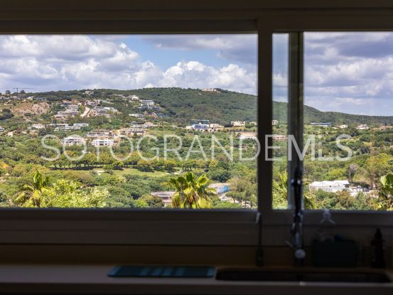 Zona F villa with 4 bedrooms | Ondomus