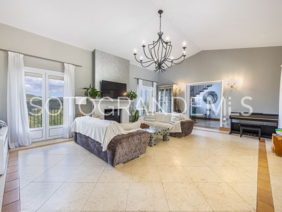 Zona F villa with 4 bedrooms | Ondomus