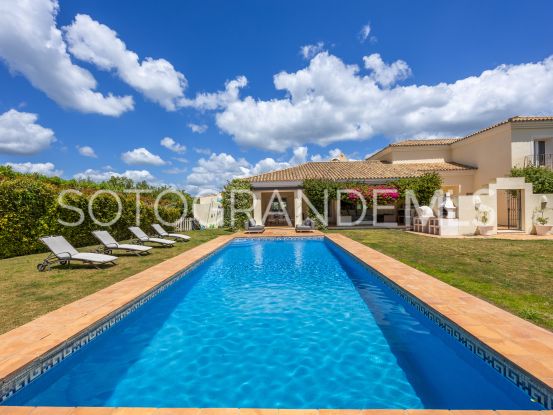 Zona F villa with 4 bedrooms | Ondomus