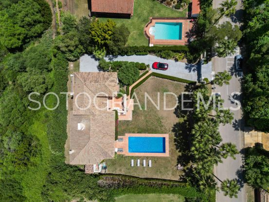 Zona F villa with 4 bedrooms | Ondomus