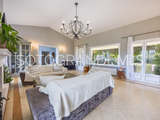 Zona F villa with 4 bedrooms | Ondomus