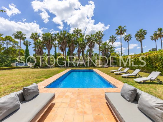 Zona F villa with 4 bedrooms | Ondomus