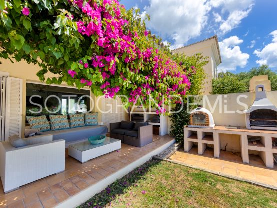 Zona F villa with 4 bedrooms | Ondomus