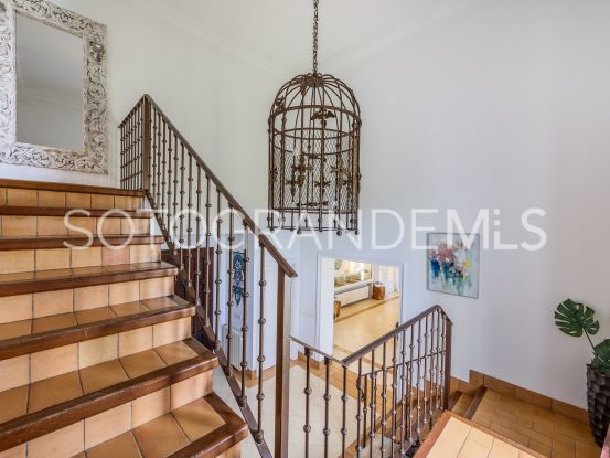 Zona F villa with 4 bedrooms | Ondomus