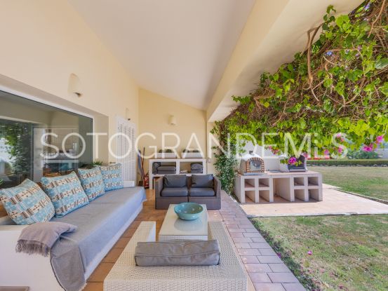 Zona F villa with 4 bedrooms | Ondomus