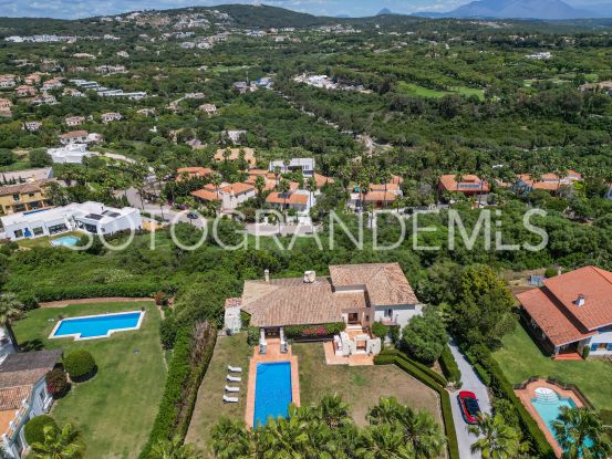 Zona F villa with 4 bedrooms | Ondomus