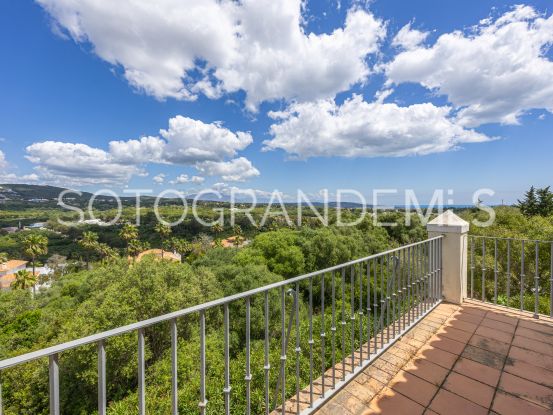 Zona F villa with 4 bedrooms | Ondomus