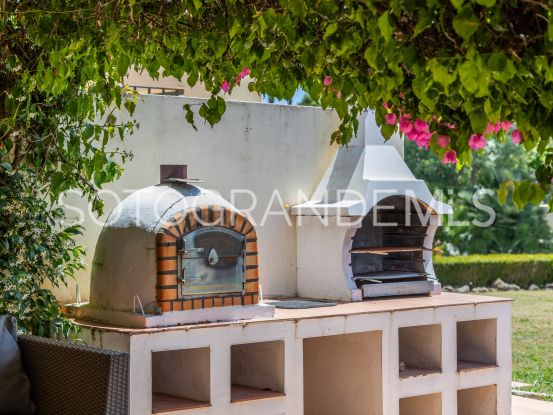 Zona F villa with 4 bedrooms | Ondomus