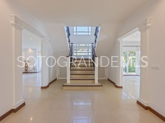 Zona B, villa con 6 dormitorios a la venta | Ondomus
