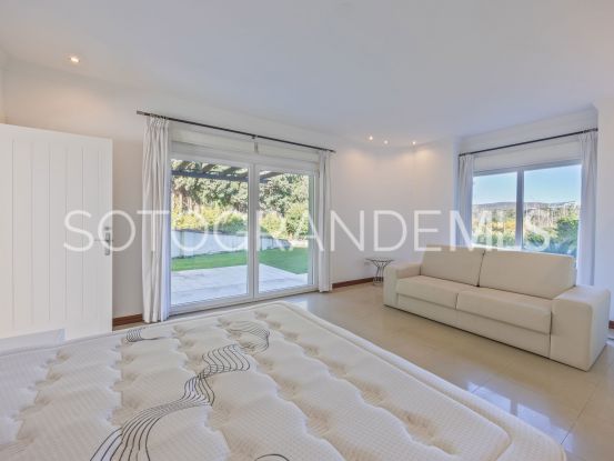 Zona B, villa con 6 dormitorios a la venta | Ondomus
