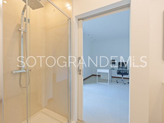 Zona B, villa con 6 dormitorios a la venta | Ondomus