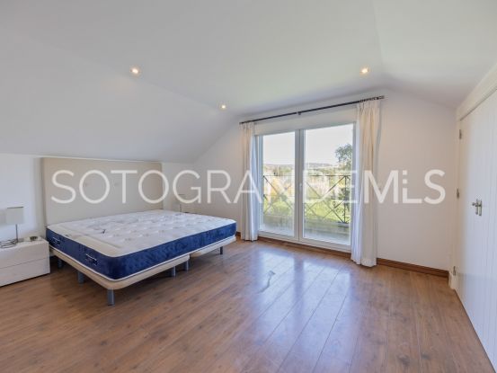 Zona B, villa con 6 dormitorios a la venta | Ondomus