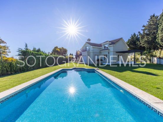 Zona B, villa con 6 dormitorios a la venta | Ondomus