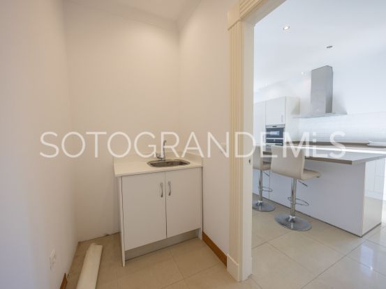 Zona B, villa con 6 dormitorios a la venta | Ondomus