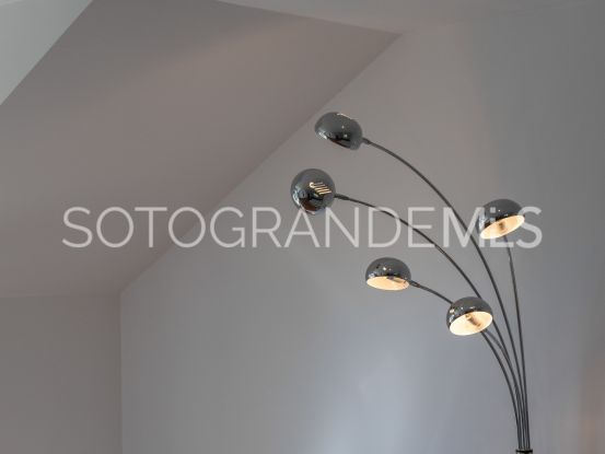 Zona B, villa con 6 dormitorios a la venta | Ondomus