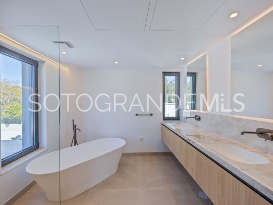 7 bedrooms villa for sale in Zona C, Sotogrande Alto | Ondomus