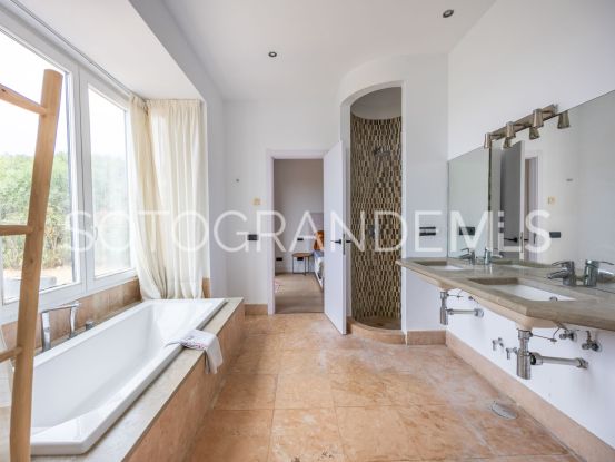 Villa for sale in Zona M, La Reserva | Ondomus