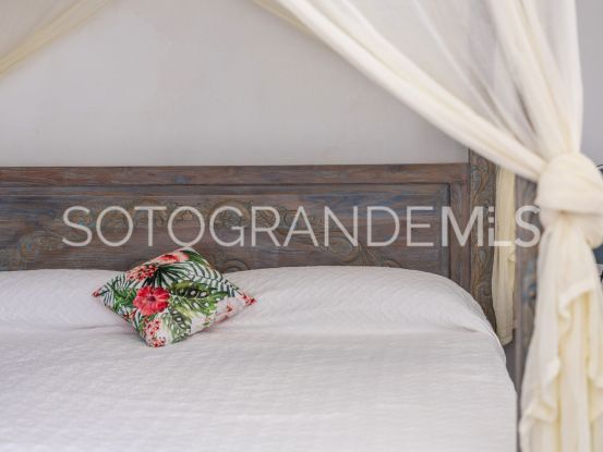 For sale villa in Zona B | Ondomus
