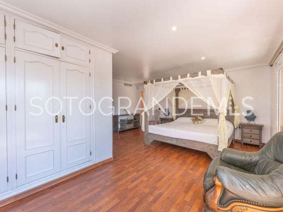 For sale villa in Zona B | Ondomus