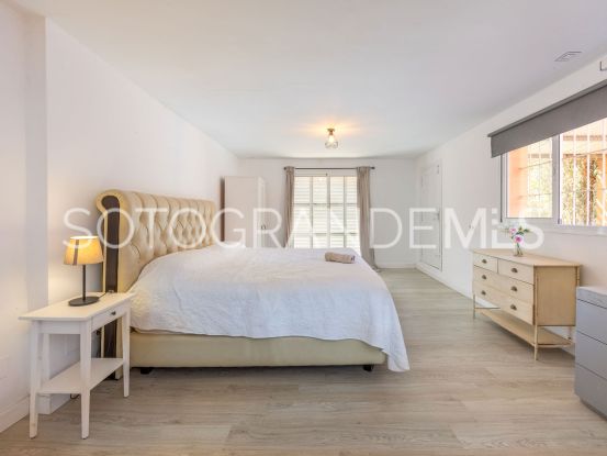 For sale villa in Zona B | Ondomus