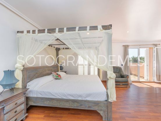 For sale villa in Zona B | Ondomus