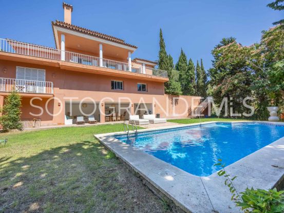 For sale villa in Zona B | Ondomus