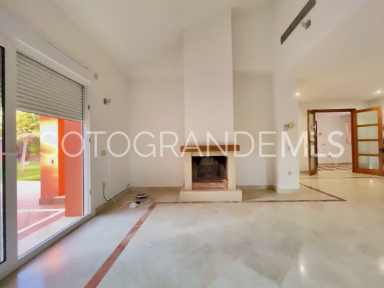 Buy villa in Sotogrande Alto with 4 bedrooms | Miranda Services
