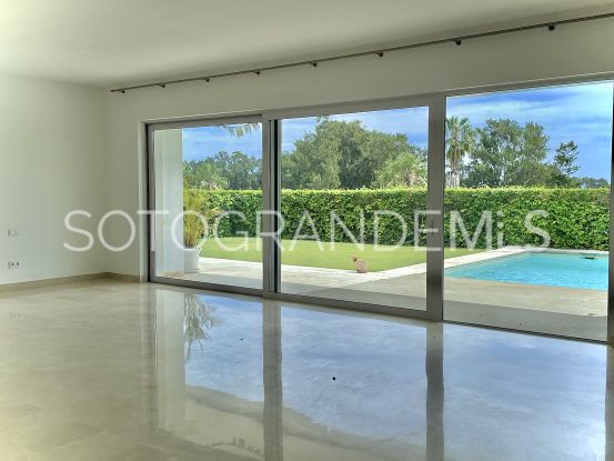 Ground floor apartment with 4 bedrooms in Polo Gardens, Sotogrande | Miranda Services