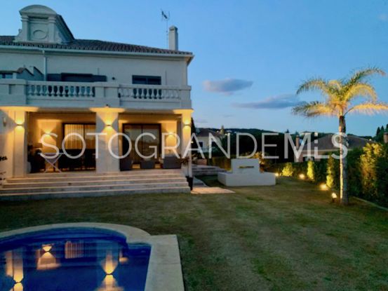 Sotogolf, Sotogrande, villa pareada en venta con 5 dormitorios | Miranda Services