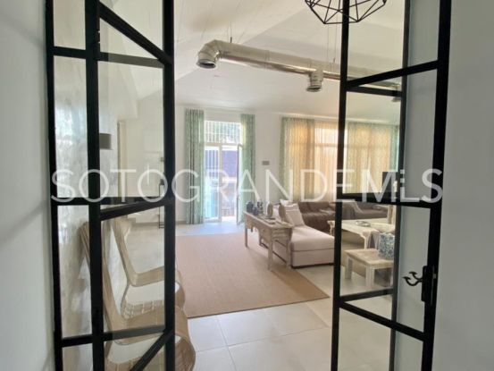 Villa en venta en Sotogrande Bajo de 5 dormitorios | Miranda Services