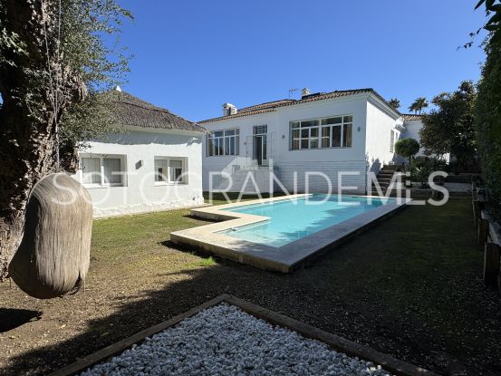 Villa en venta en Sotogrande Bajo de 5 dormitorios | Miranda Properties