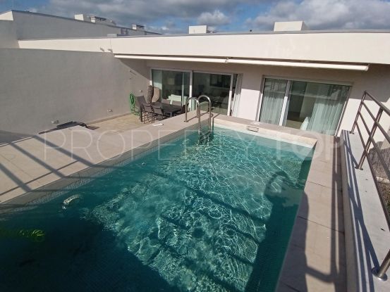 STUNNING 3 BEDROOM PENTHOUSE WITH PRIVATE POOL IN POLO GARDENS, SOTOGRANDE BAJO