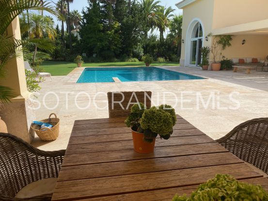 Villa con 9 dormitorios en venta en Reyes y Reinas, Sotogrande | Miranda Services