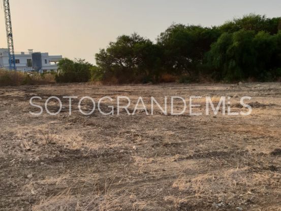 Plot for sale in La Reserva | Miranda Properties